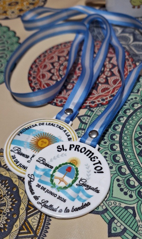 Producto - 10 Medallas polímero personalizadas+cinta colgante