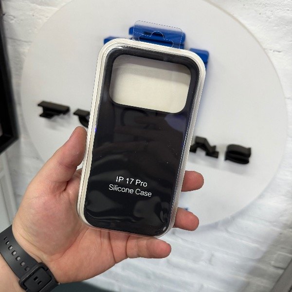 Producto - Silicone Case Negra - iPhone 17 Pro