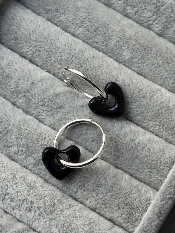 Producto - Aros ABlanco - corazones negro