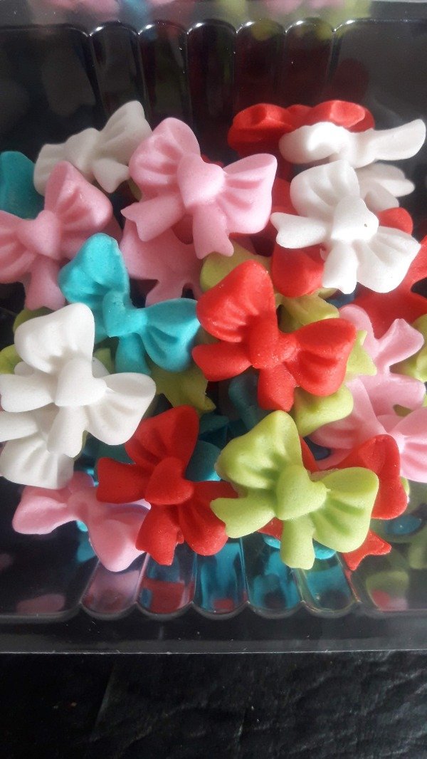 Producto - Moñitos en pastillaje x50 unidades (colores surtidos)