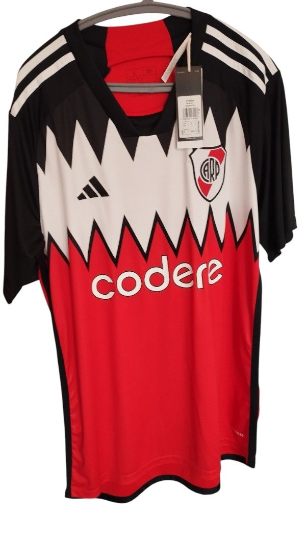 Producto - Camiseta River Plate alternativa 2023