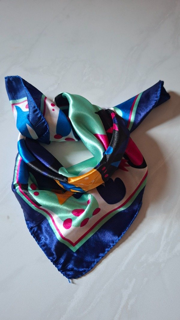 Producto - Pañuelo Kira