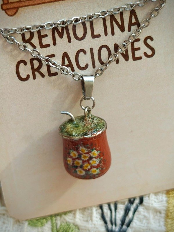 Producto - Colgante de mate marrón con flores