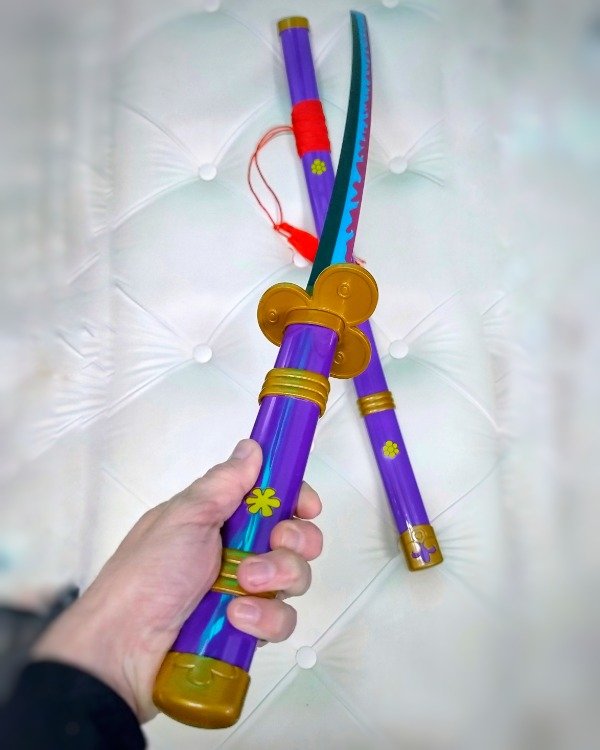 Producto - "Yama Enma", una de las katanas de Zoro