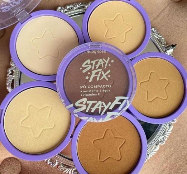 Producto - Polvo compacto Ruby Rose.