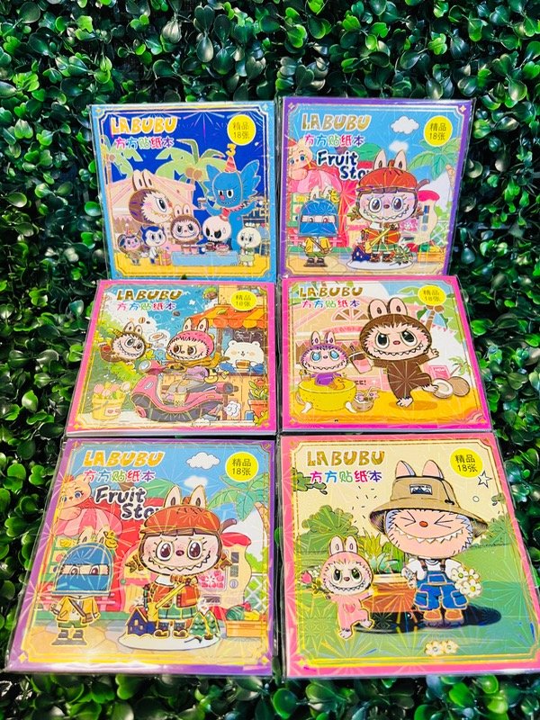 Producto - Libreta de stickers labubu
