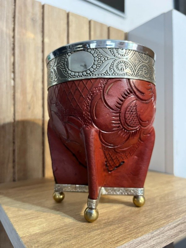 Producto - IMPERIAL EN CUERO REPUJADO