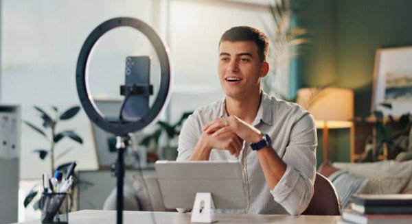 Producto - DIPLOMATURA EN MARCA PERSONAL Y CREACIÓN DE CONTENIDO DIGITAL [Influencer]