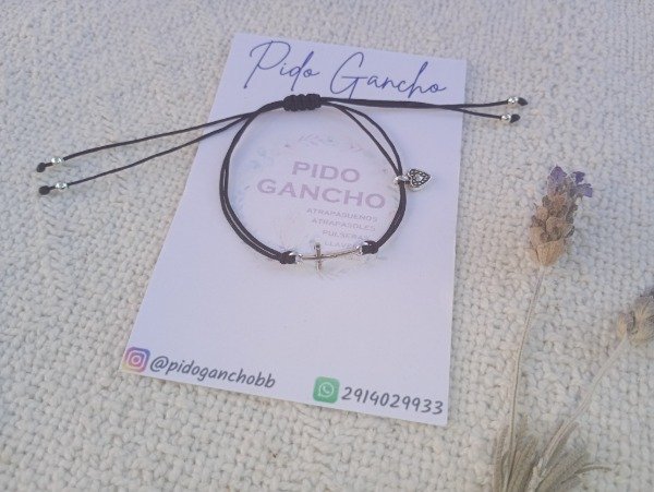 Producto - Pulsera de hilo chino con cruz