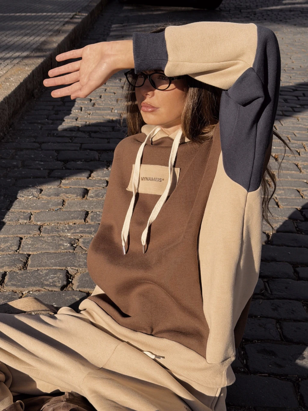 Producto - HOODIE MYNAMEIS / CHOCOLATE