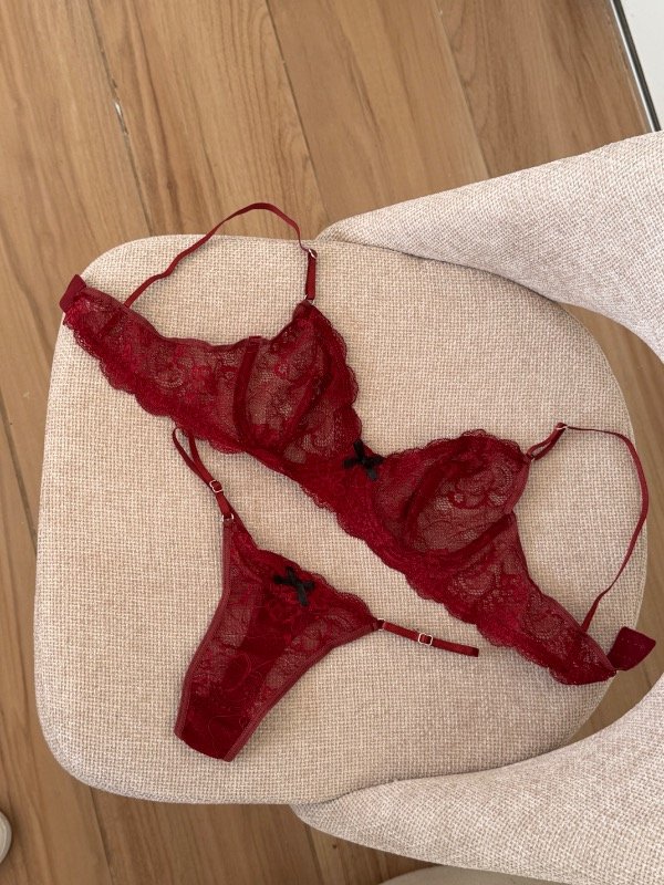 Bralette con aro de color cherry — imagen 2