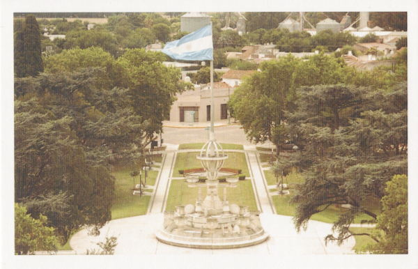 Producto - Postal Plaza y mástil en Alberti