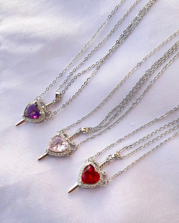 Producto - Dúo de collares - Corazón y espada
