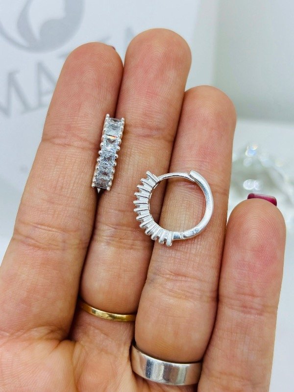 Producto - HUGGIES CIRCONIA MALENA PLATA 925