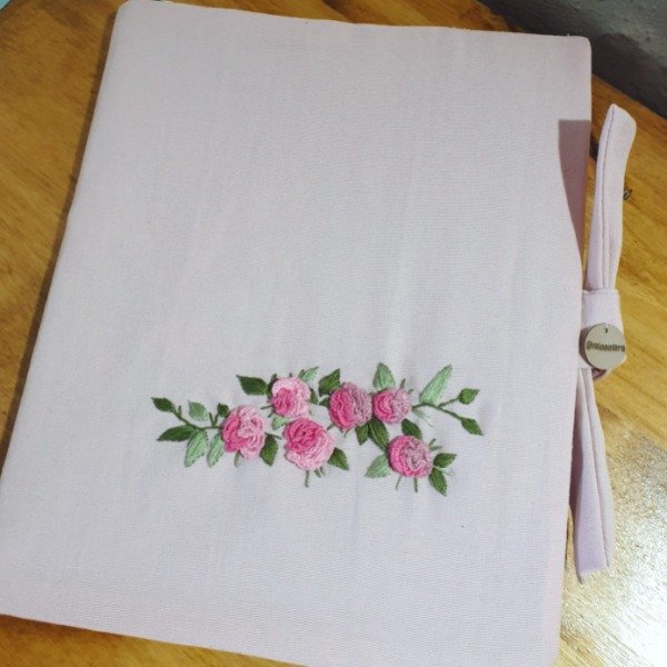 Producto - Funda de cuaderno A4 bordada