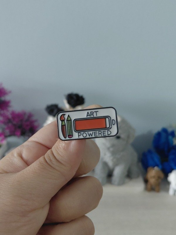 Producto - Pin metalizado - Art powered #1861