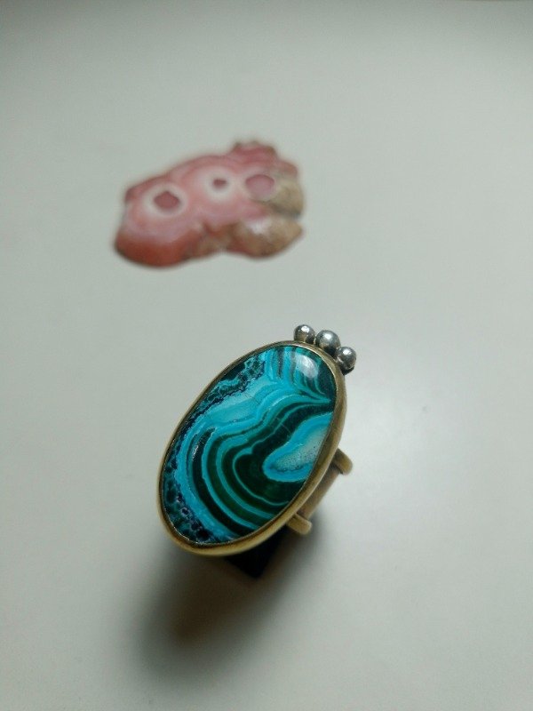 Producto - Anillo de Malaquita con Turquesa, bronce y plata