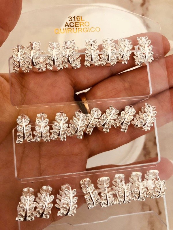 Producto - Blíster Laureles micropave x 12 pares Acero Blanco