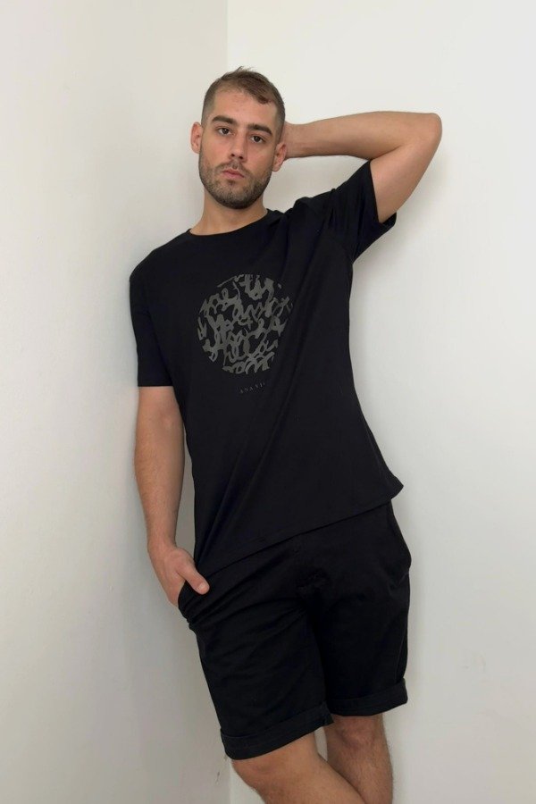 Producto - REMERA CIRCULAR NEGRA / UNISEX