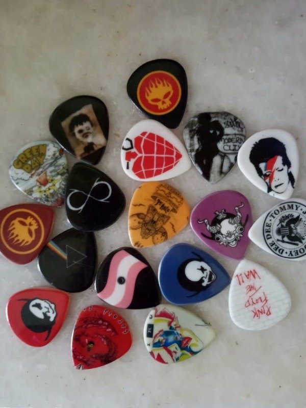 Producto - PÚAS PERSONALIZADAS