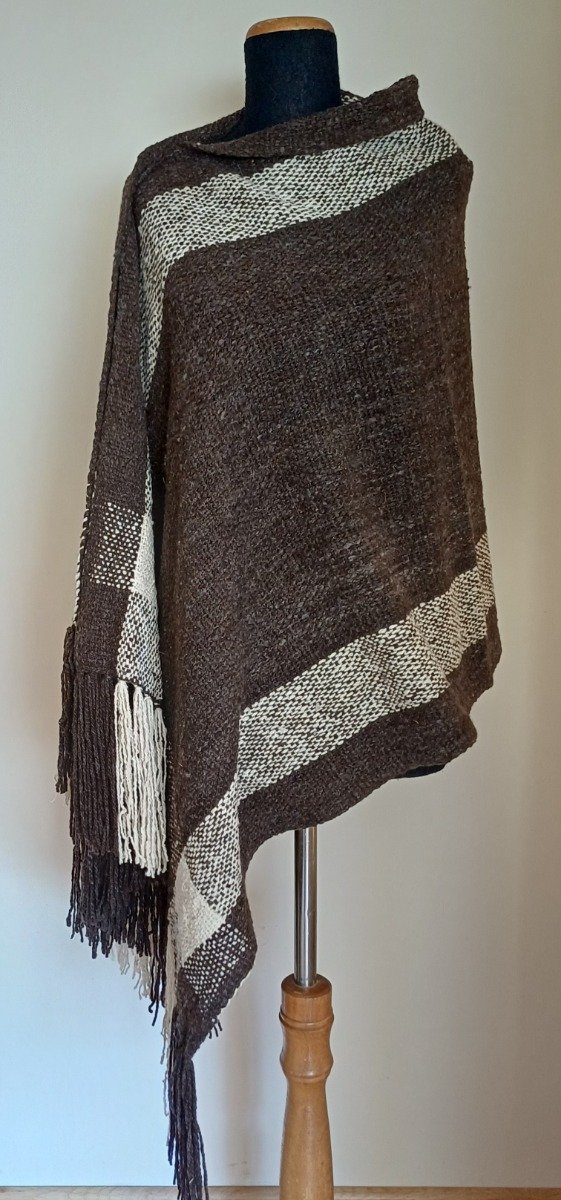 Producto - CHAL LANA HILADA MARRÓN y CRUDO