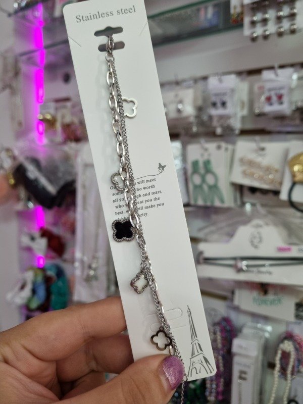 Producto - Pulsera doble Cadena c/ dijes Trebol - 1