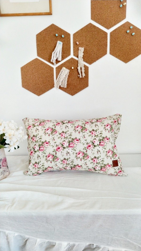 Producto - Almohadon shabby fondo crudo