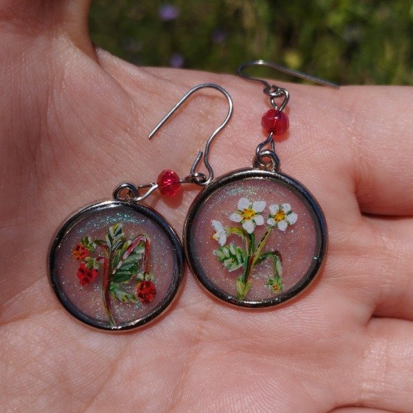 Producto - Aros frutilla pintados a mano