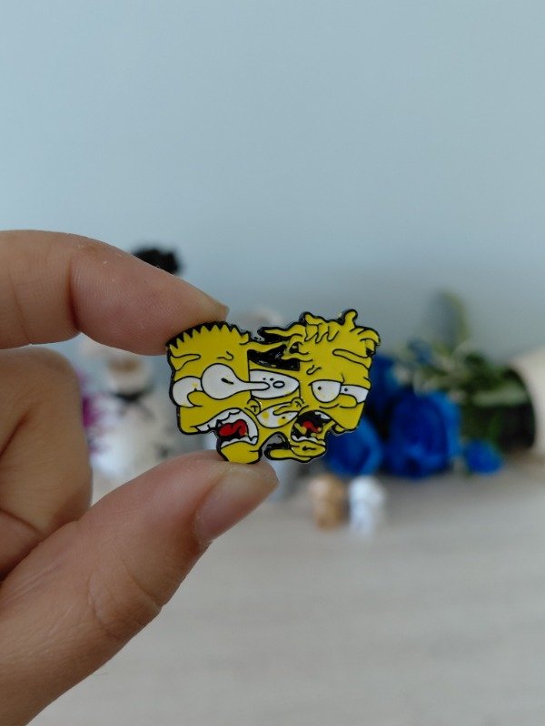 Producto - Pin metalizado - Los Simpson "Bart y Hugo" #0985