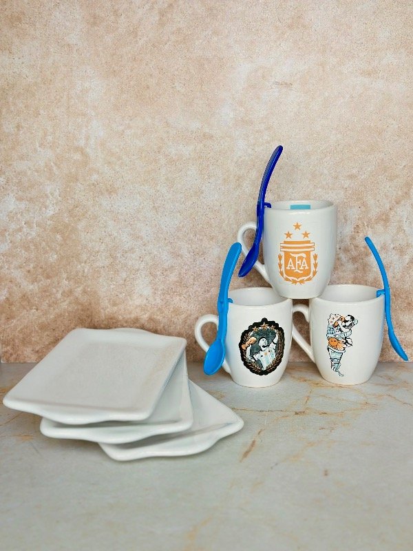 Producto - Kit 17- Mundial- 3 Bombé + 3 Bandej. + 3 Cucharitas.
