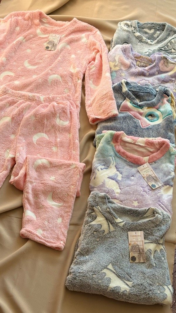 Producto - Pijama Polar Luminoso Juvenil (8 al 14)