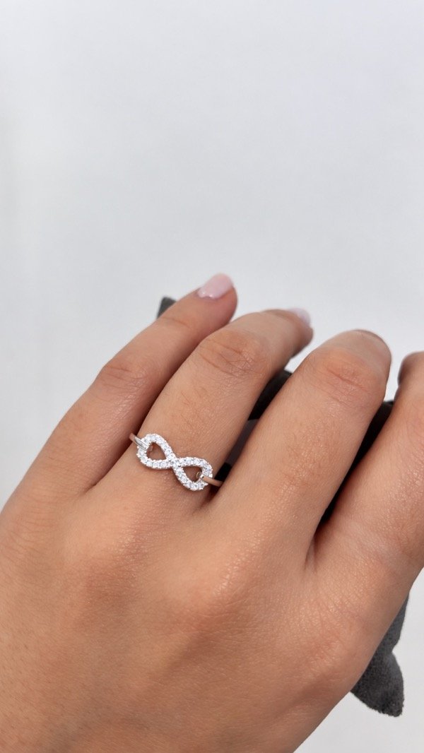 Producto - Anillo infinito de plata 925