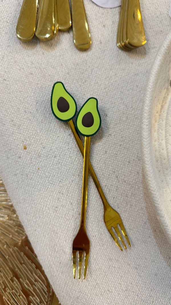 Producto - Tenedor dorado con paltita