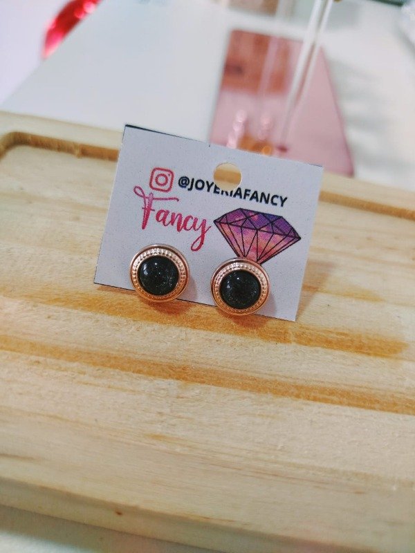 Producto - Aros black dorado