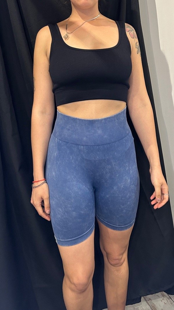 Producto - Calza corta lavada CON frunce 2