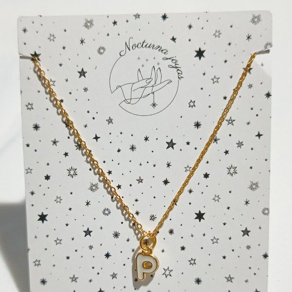 Producto - Collar letra P esmaltada
