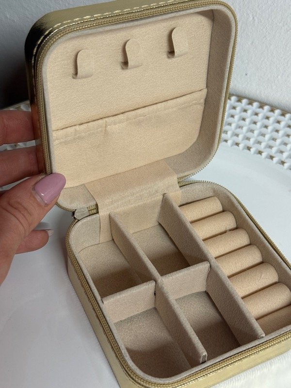 Producto - J006 Joyero cuadrado color dorado 10x10 cm