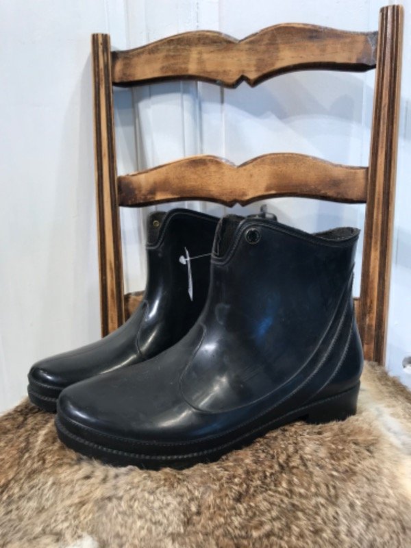 Producto - Botas VIAMO de lluvia negras cortas- Talle 38- PRECIO: 40c