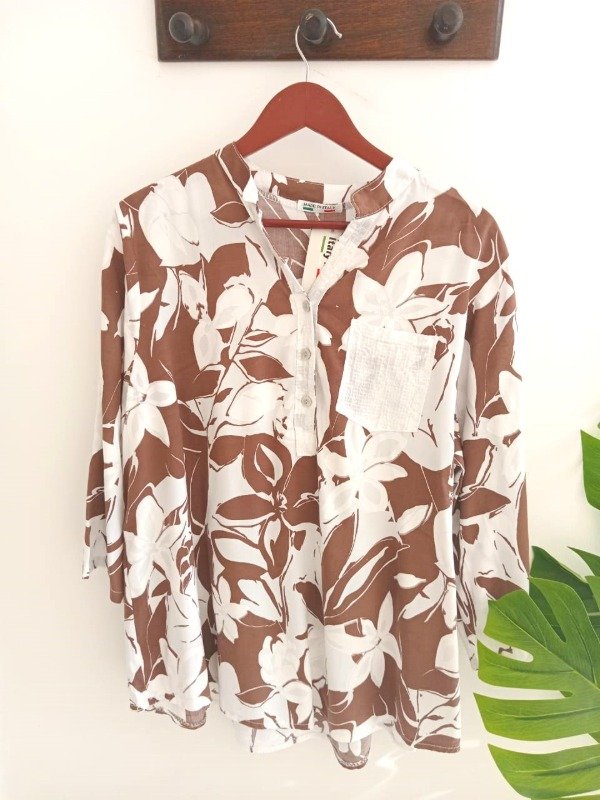 Producto - Blusa c/carterita y bolsillo c/lentejuelas marron y blanco