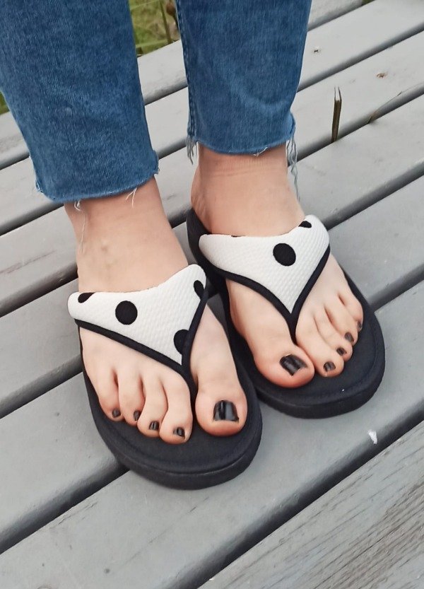 Producto - Pantuojotas - Lunares Negros