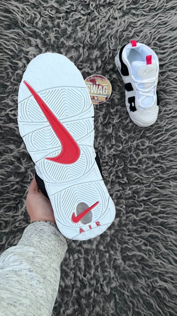 Producto - AIR MORE UPTEMPO LOW BLACK AND WHITE - 3