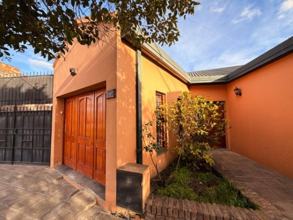 Producto - CASA EN VENTA UBICADA SOBRE CALLE MISIONES 1781 - 2