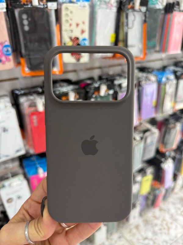 Producto - Silicone Case con Logo Iphone 17 Pro