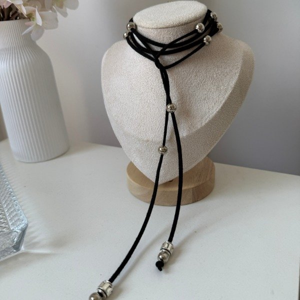 Producto - Collar Lazo de Gamuza - More Black