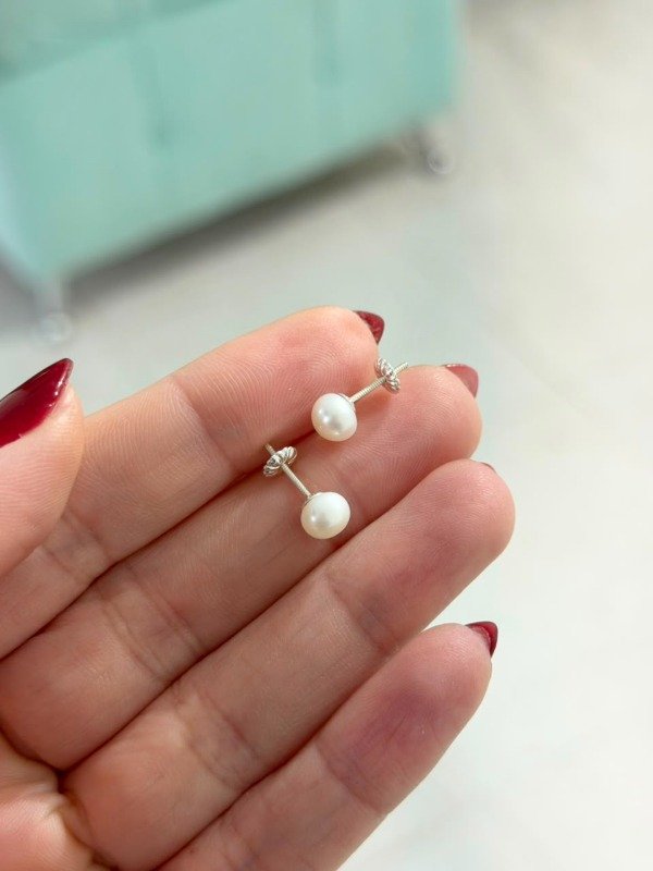 Producto - Aros perlas cultivadas 6 mm con rosca