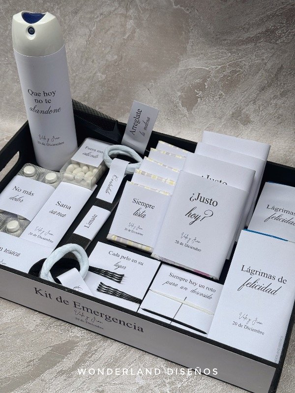 Producto - Kit de Baño - Diseño Minimal 5 (con nombres) - 5