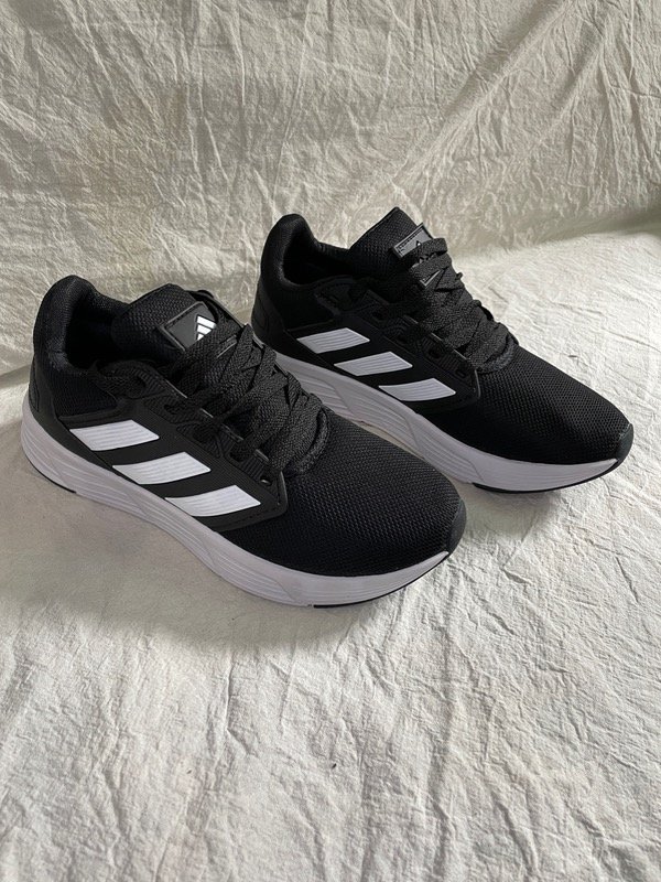 Producto - Adidas Galaxy V Black Runing