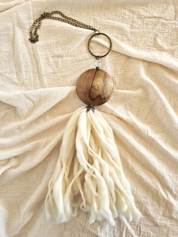 Producto - Borla medallon madera