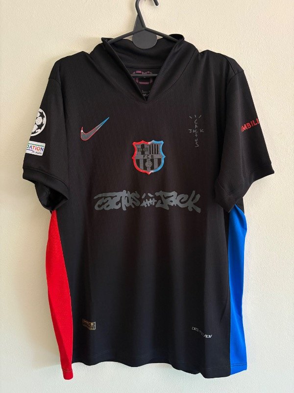 Producto - Camiseta IMPORTADA FC Barcelona Travis x Yamal