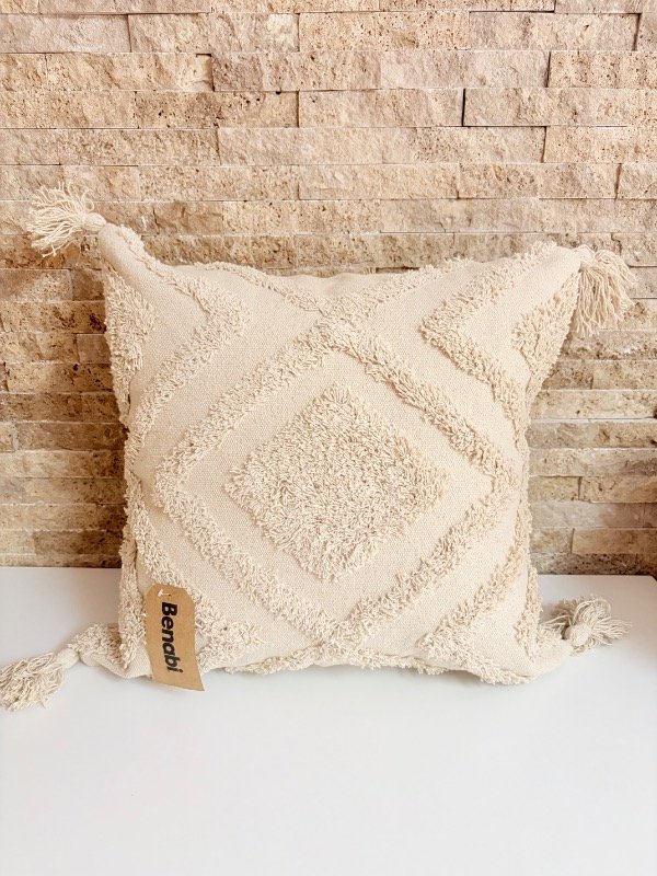 Producto - Funda de diseño 45x45 con borlas